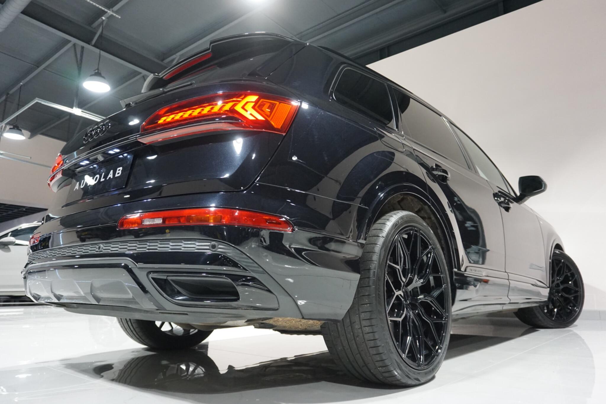 Audi Q7 3.0 TFSIe V6 55 S line SUV 5dr Petrol Plug-in Hybrid Tiptronic quattro Euro 6 (s/s) 17.9kWh (381 ps)